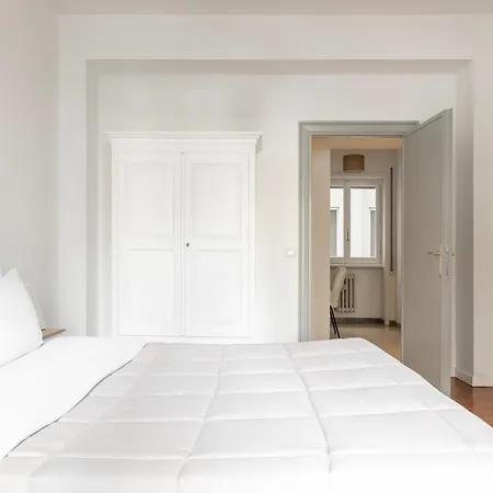 Vatican Modern Family - 3 Bedroom Apartment Rom