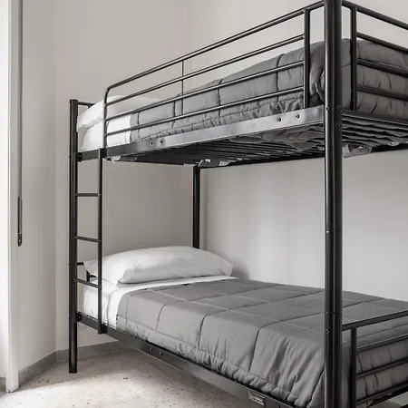 Vatican Modern Family - 3 Bedroom Apartment Rom